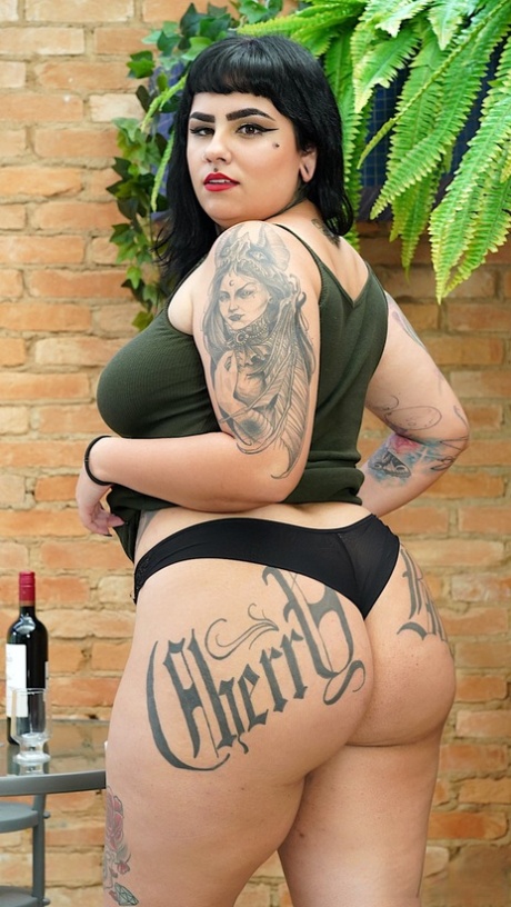 Chubby Butt XXX Pics